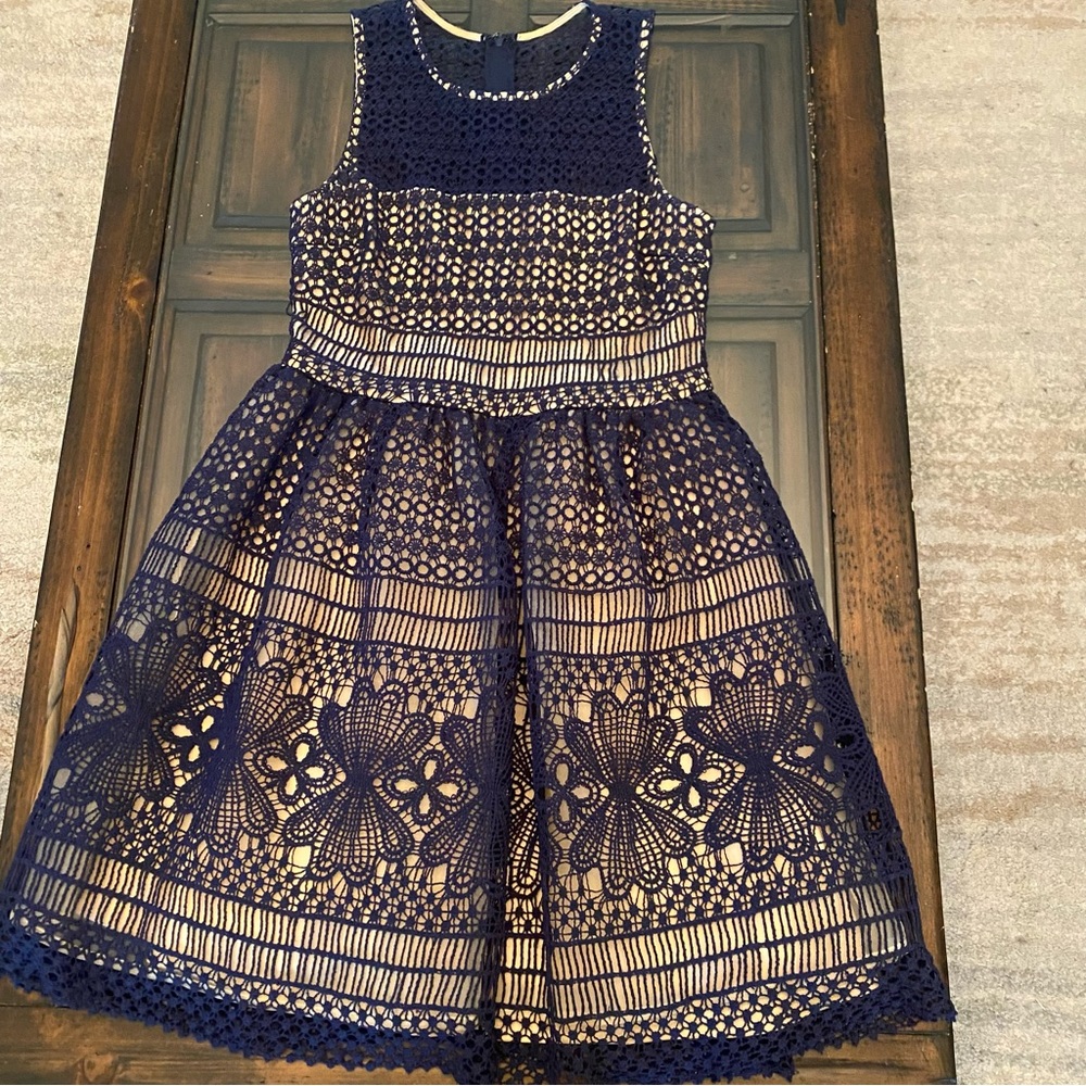 Francesca’s Navy Ivory Macrame Lace Dress size S - Picture 15 of 15